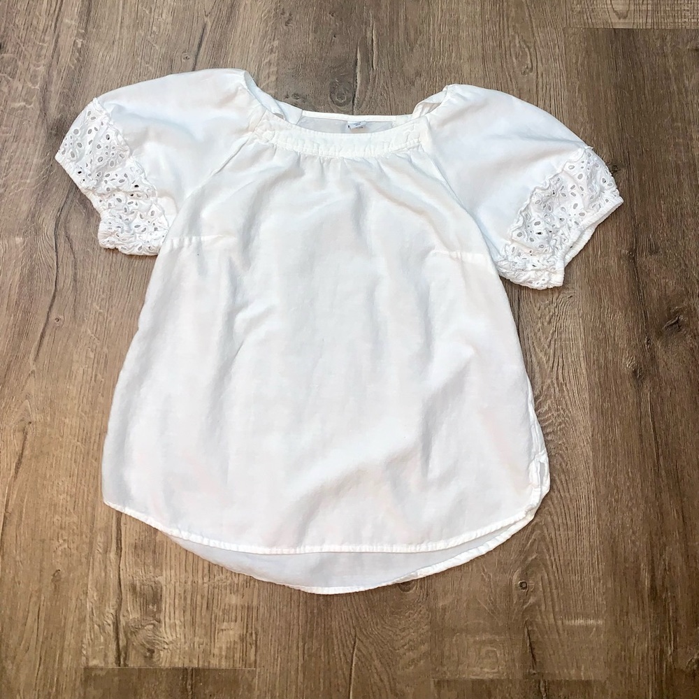Old Navy sweet white Shirt